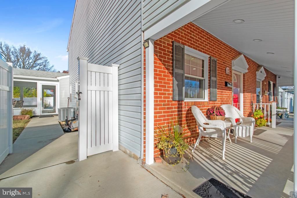 178 Dunlap Road Pasadena, MD 21122 - Photo 6 of 36