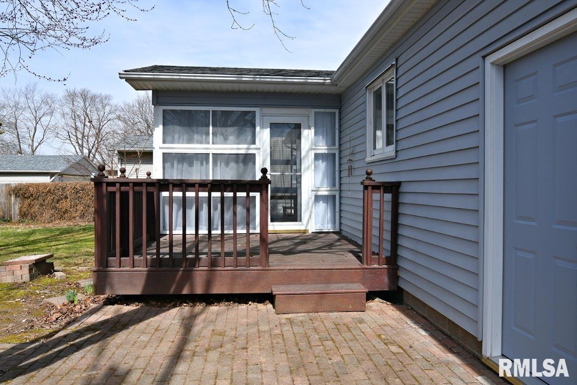 2116 32nd Street Rock Island, IL 61201 - Photo 12 of 14