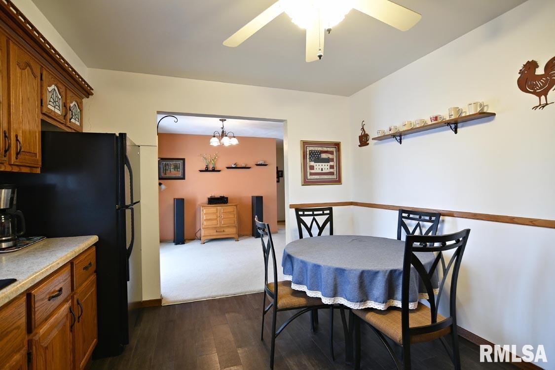 2116 32nd Street Rock Island, IL 61201 - Photo 5 of 14