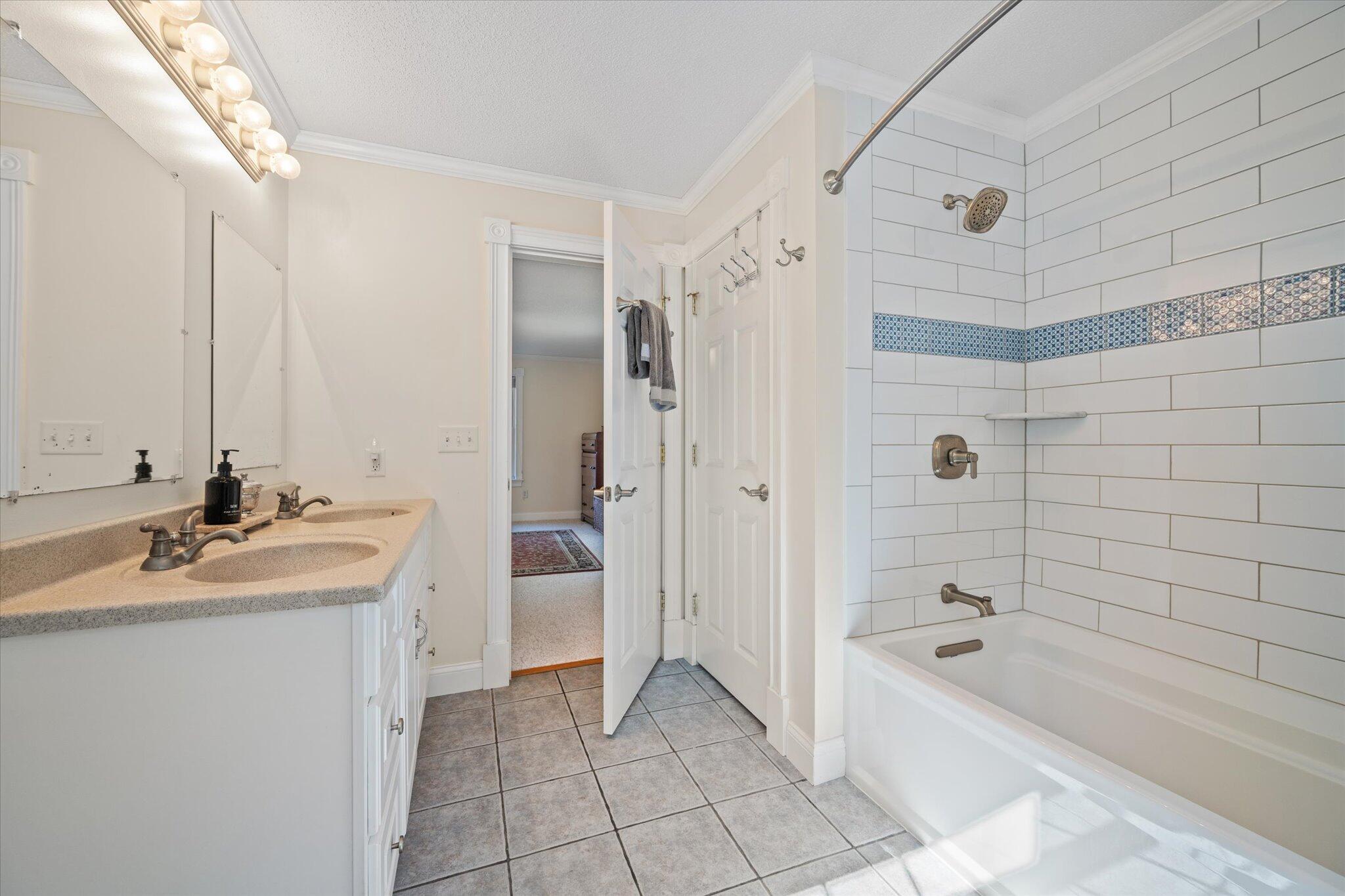 493 Church Road Bangor, ME 04401 - Photo 25 of 48 Primary Bathroom