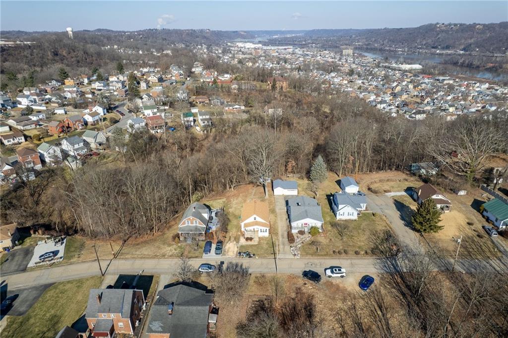 1906 Cliff Street Coraopolis, PA 15108 - Photo 35 of 39 an aerial view of a city