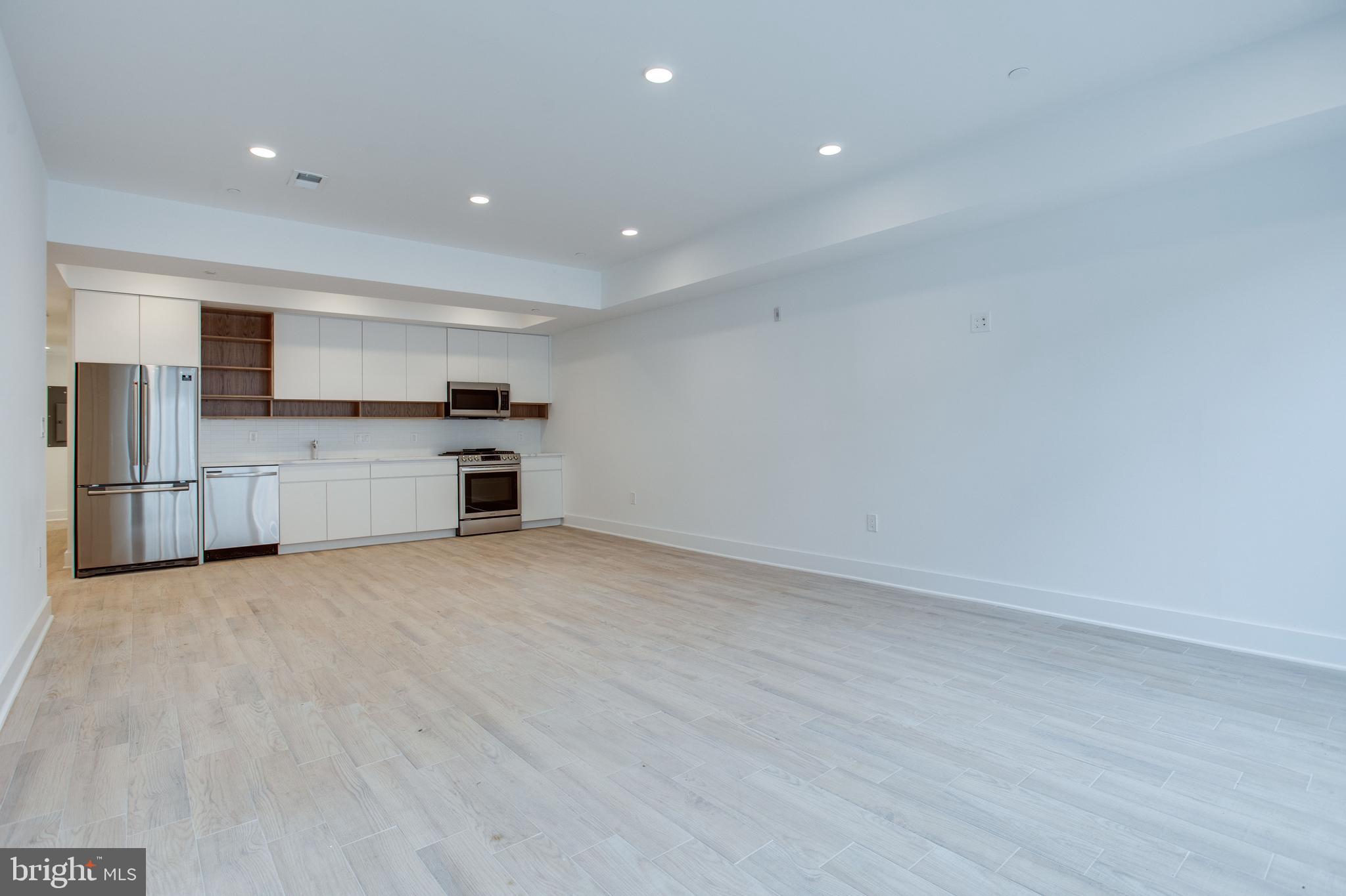 3541 11th Street Northwest, Unit 3 Washington, DC 20010 - Photo 2 of 12 450 sqft combined living/dining room
