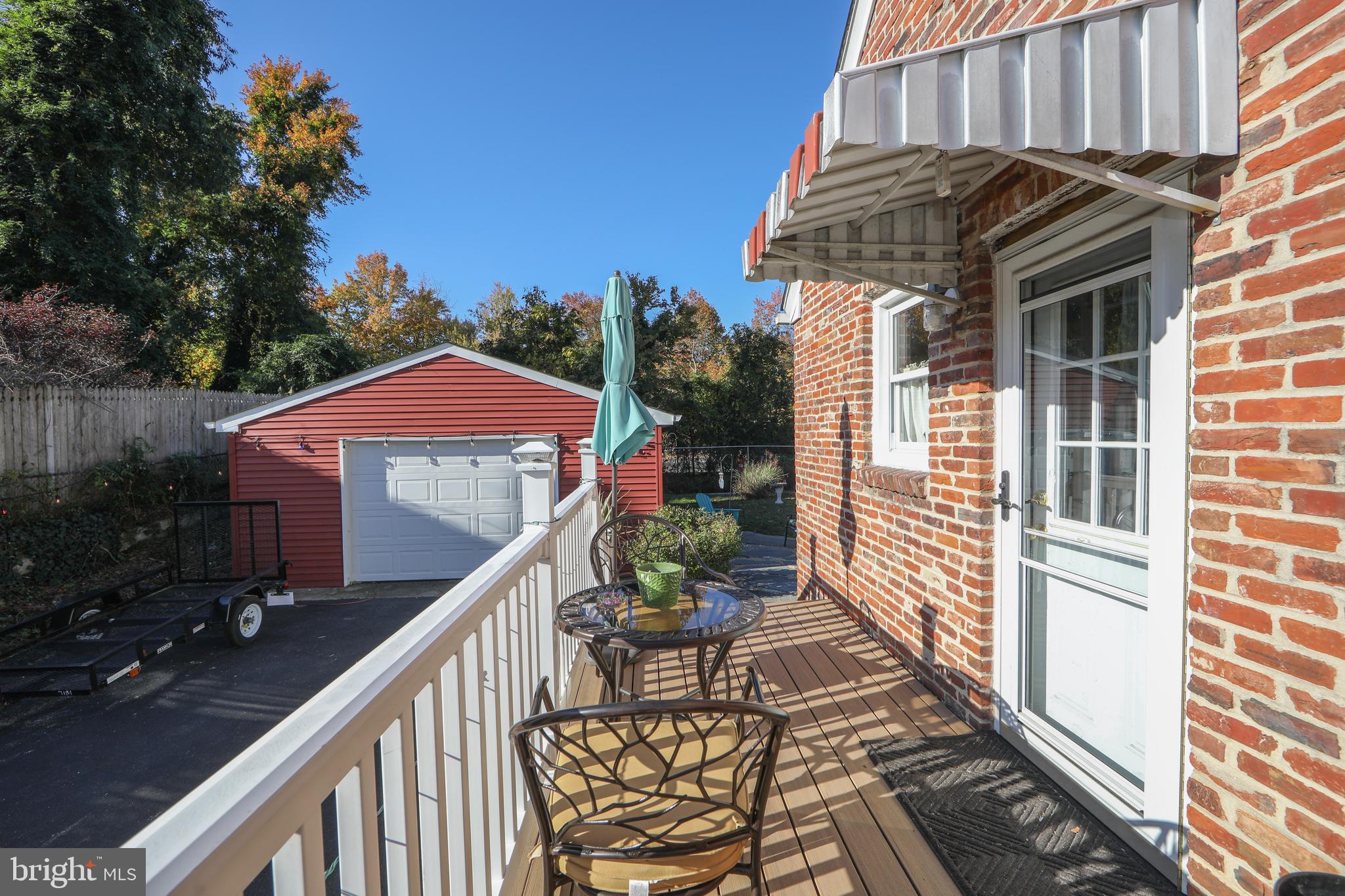 38 Lincoln Avenue Clementon, NJ 08021 - Photo 29 of 38 a view of a balcony with furniture