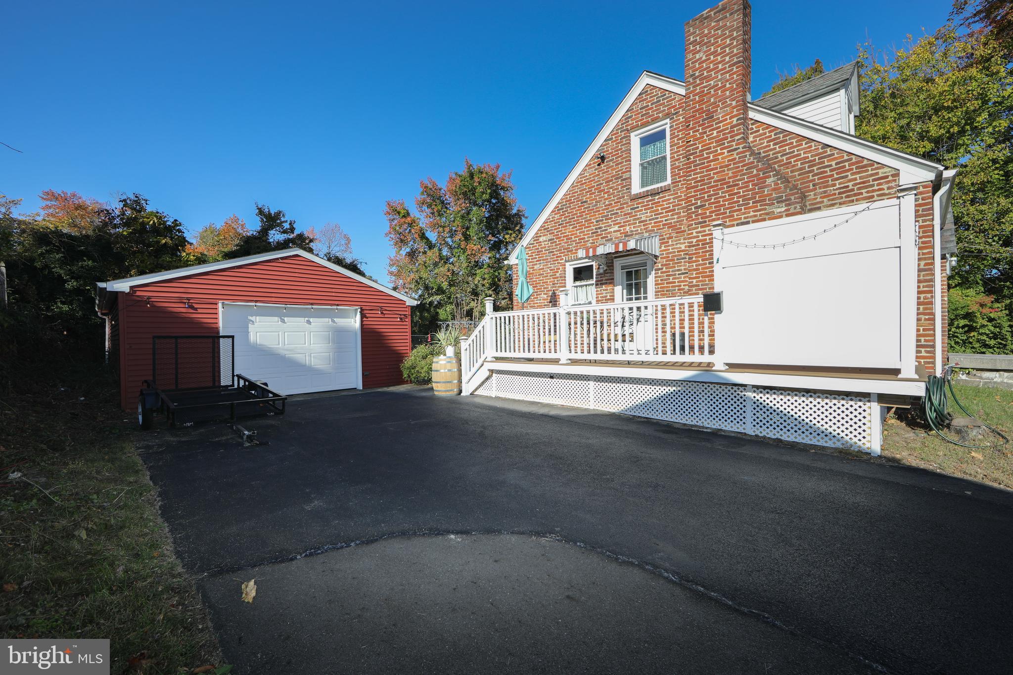 38 Lincoln Avenue Clementon, NJ 08021 - Photo 31 of 38 a front view of a house with a garage