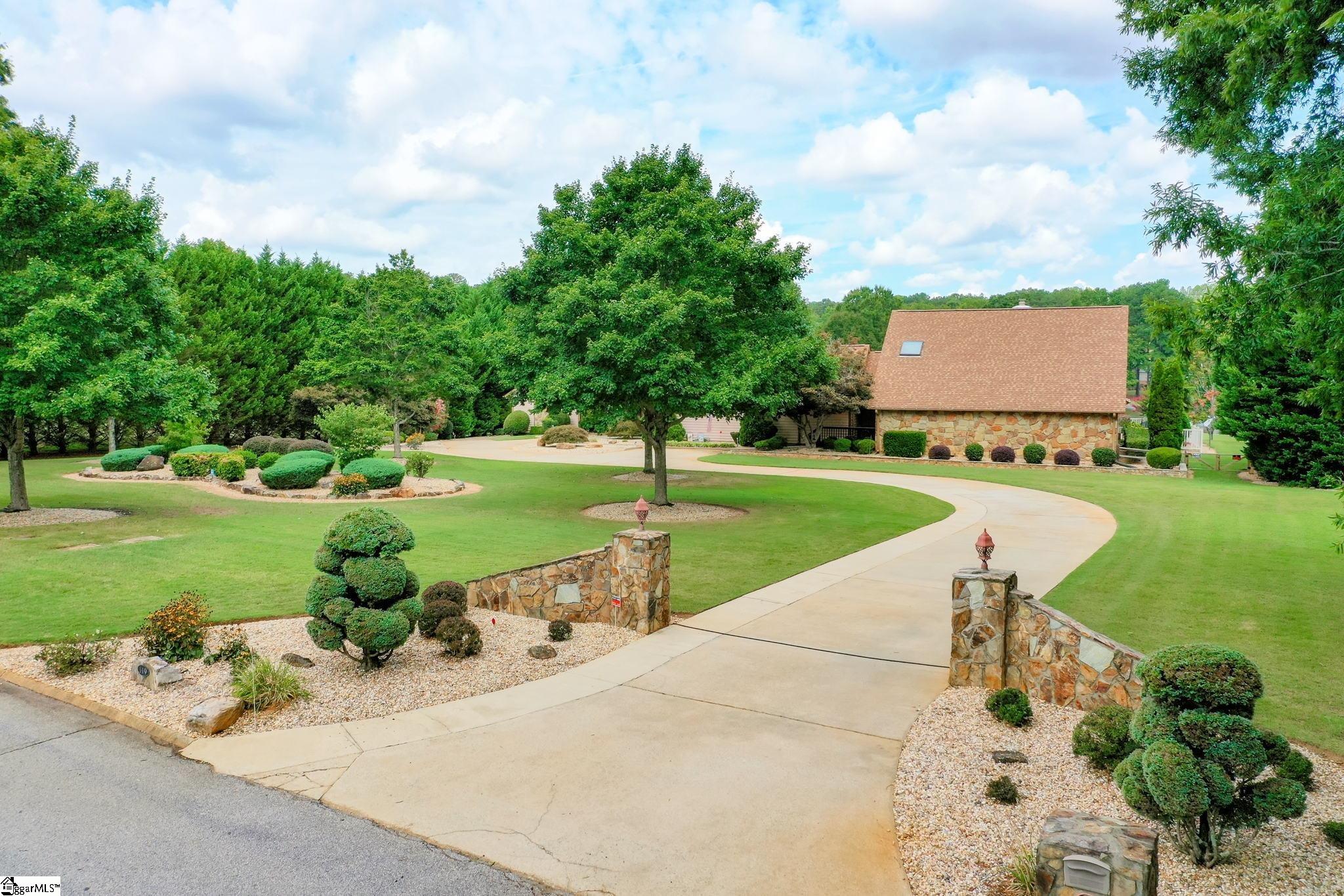 119 Country Lakes Road Easley, SC 29642 - Photo 4 of 36 Gallery Image 4