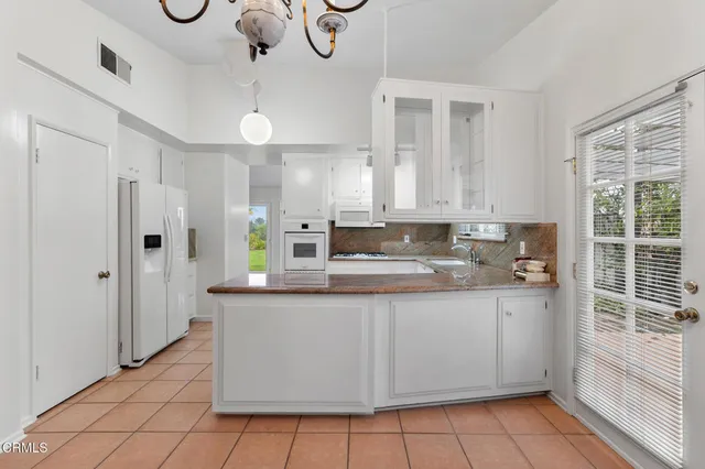 $5,650 | 1370 Cresthaven Drive, Pasadena, CA 91105