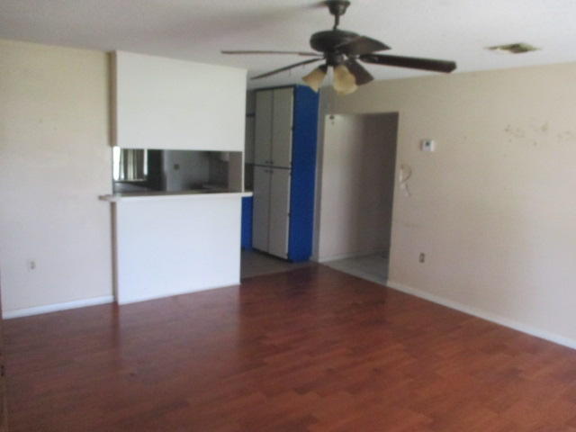 2107 Hunter Road Okeechobee, FL 34974 - Photo 5 of 28 Living room 2d view