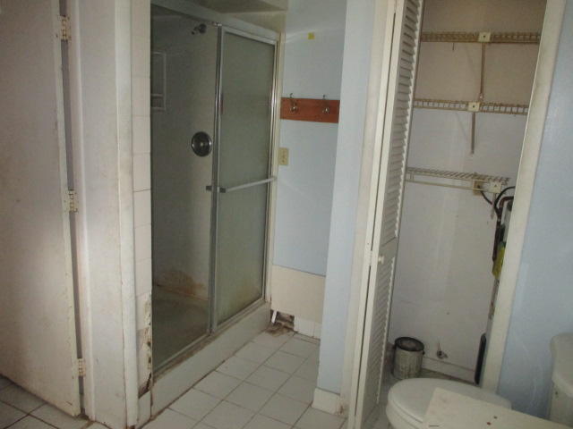 2107 Hunter Road Okeechobee, FL 34974 - Photo 8 of 28 Bath in utility area