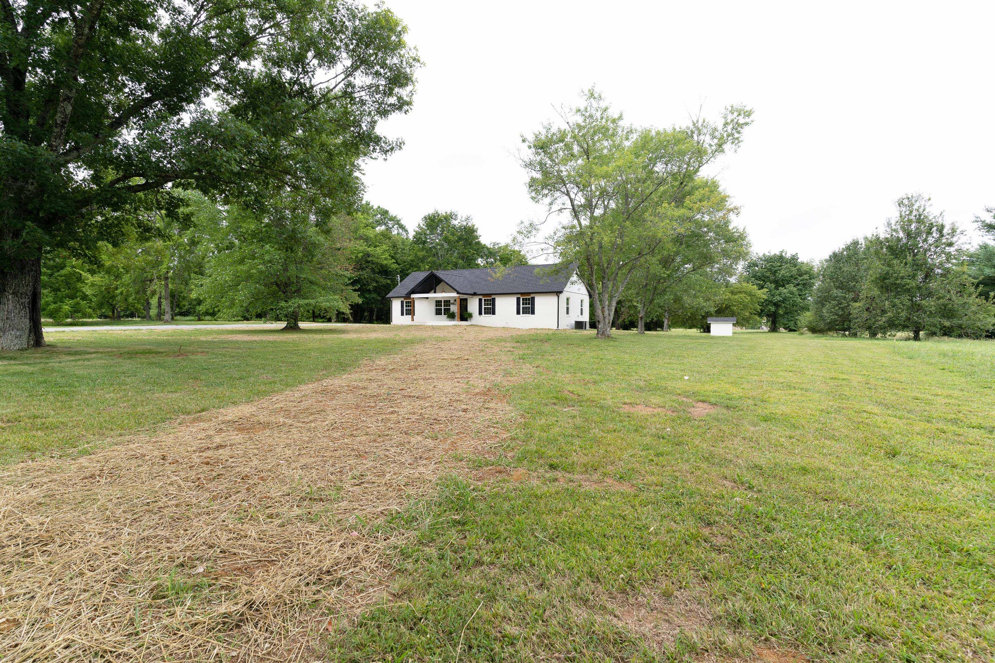 2338 Bob Cheek Road Lewisburg, TN 37091 - Photo 4 of 35 Gallery Image 4