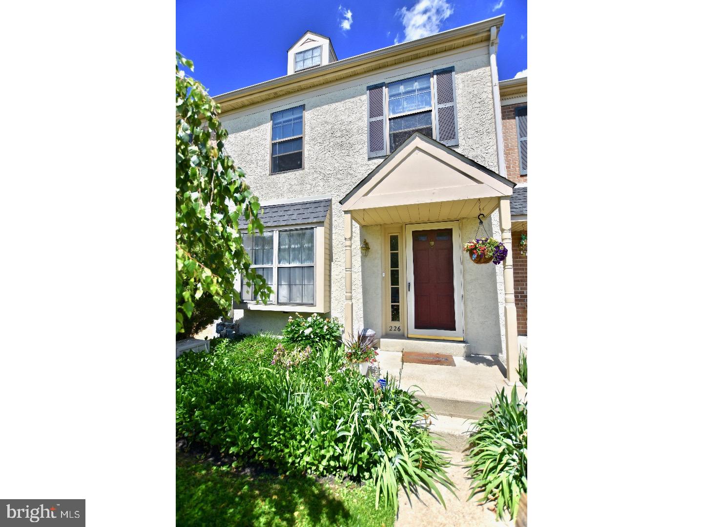 226 Aucott Road Brookhaven, PA 19015 - Photo 2 of 24 Gallery Image 2