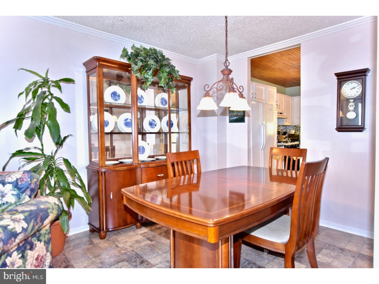 226 Aucott Road Brookhaven, PA 19015 - Photo 6 of 24 Gallery Image 6