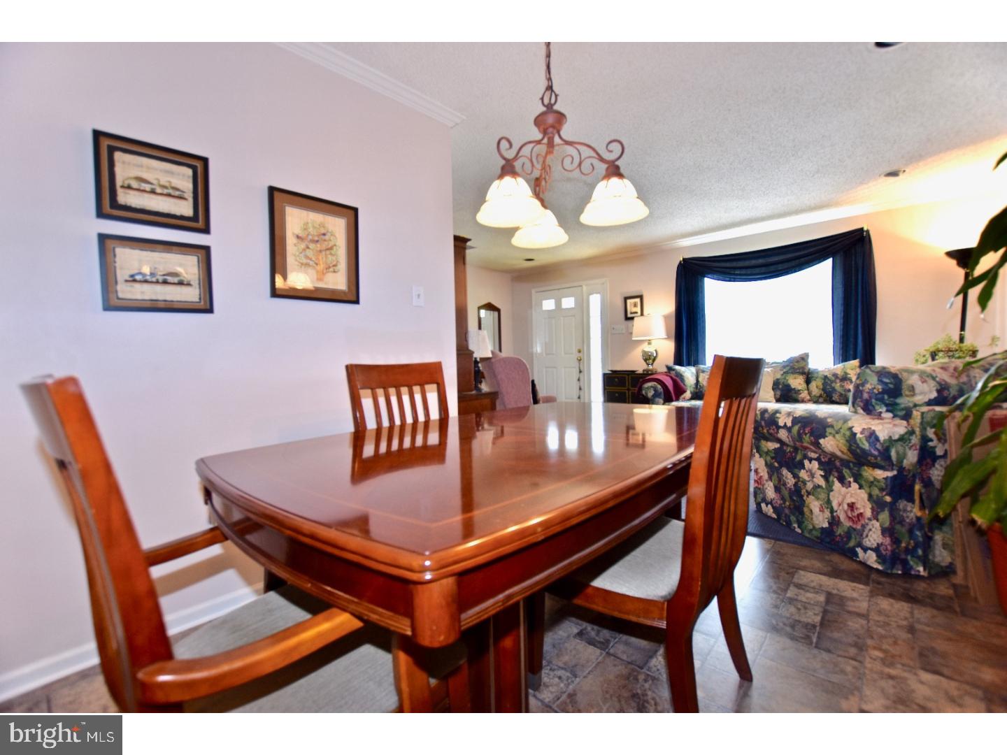226 Aucott Road Brookhaven, PA 19015 - Photo 7 of 24 Gallery Image 7