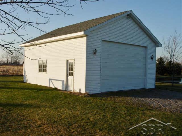 7785 Hospital Road Freeland, MI 48623 - Photo 6 of 23 20033061-5.JPG