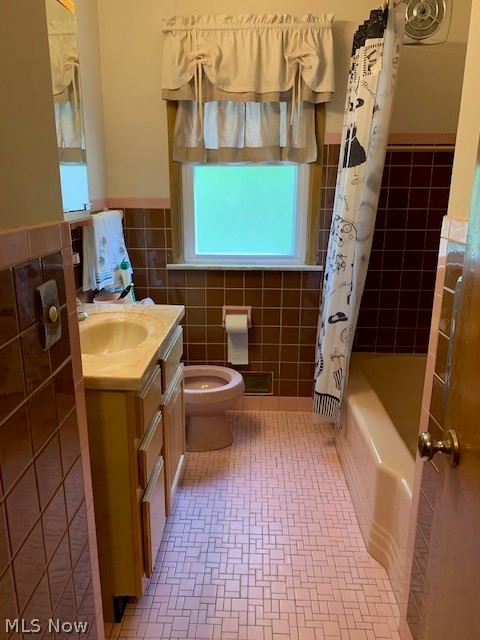 1599 Maplegrove Road South Euclid, OH 44121 - Photo 7 of 14