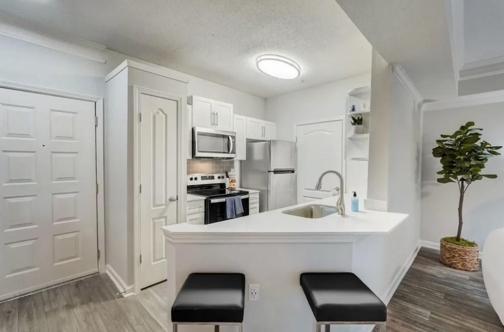 2900 Pharr Ct S Northwest, Unit 1019 Atlanta, GA 30305 - Photo 2 of 28