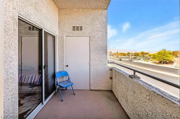 $1,495 | 3125 North Buffalo Drive, Unit 2105, Las Vegas, NV 89128