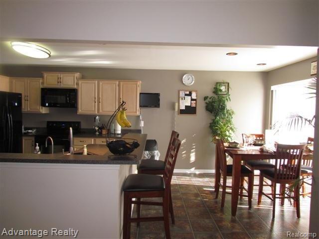 kitchen nook (Small).jpg