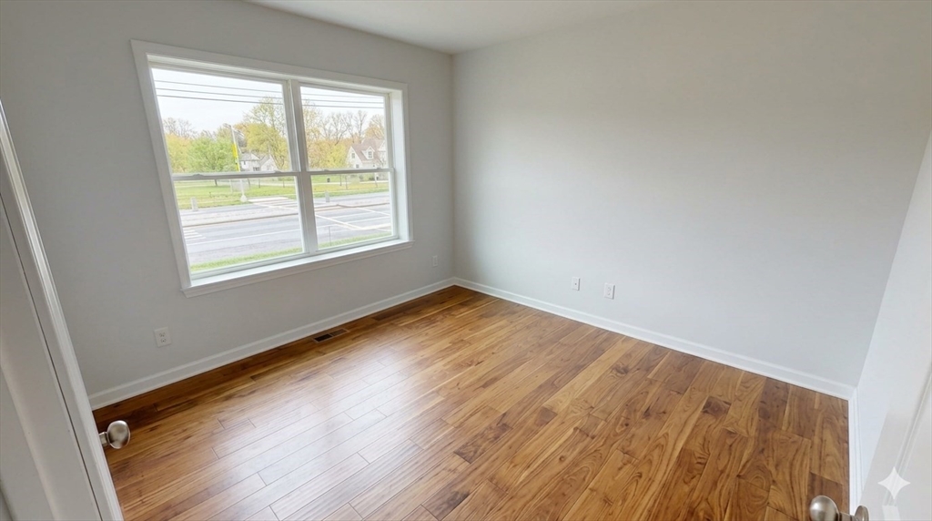 685 West Street, Unit 3 Amherst, MA 01002 - Photo 7 of 11