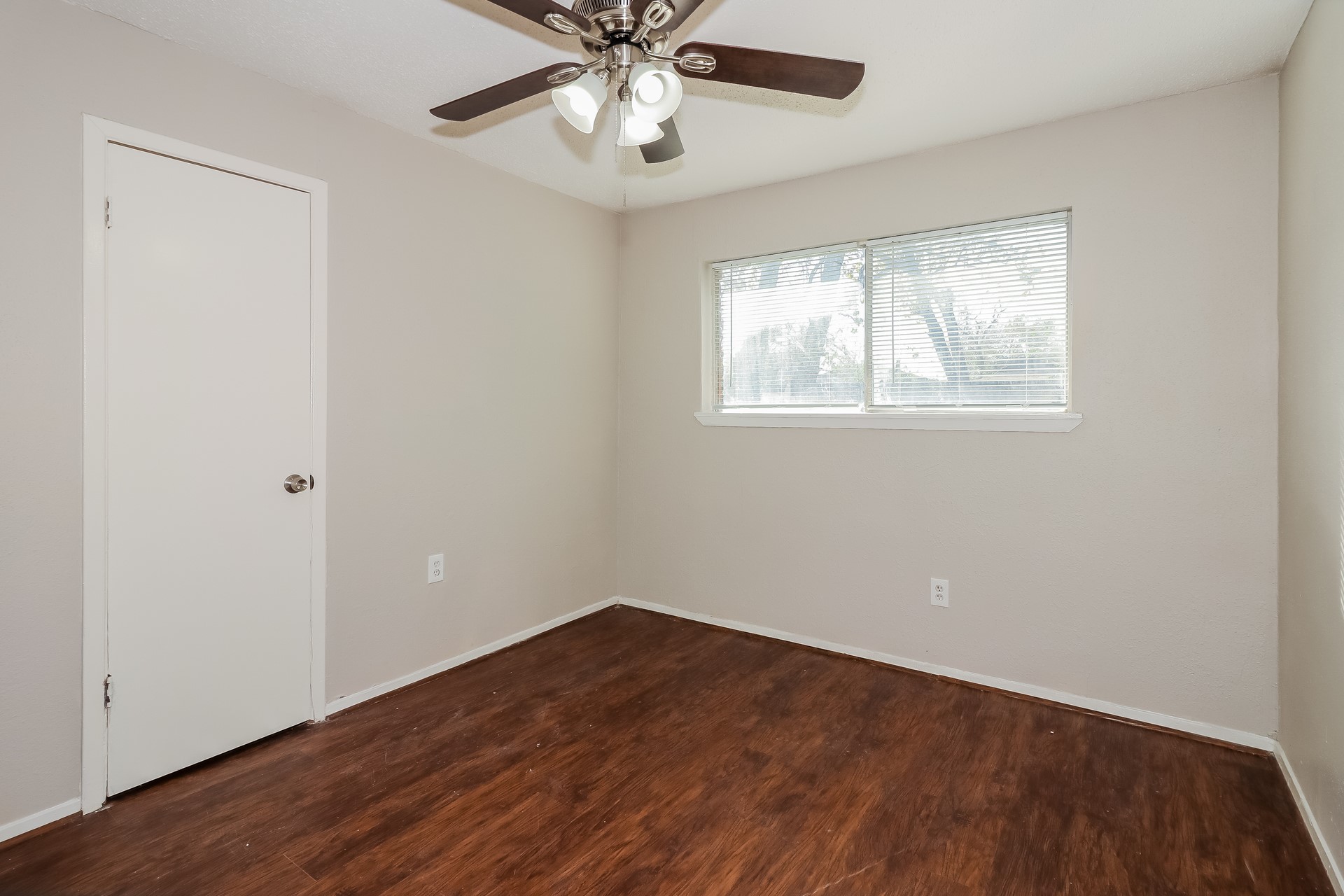 5139 Wickview Lane Houston, TX 77053 - Photo 13 of 16