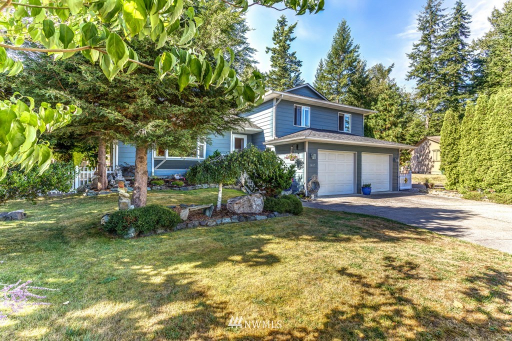 1447 Hillspring Road Bellingham, WA 98226 - Photo 2 of 24 Gallery Image 2
