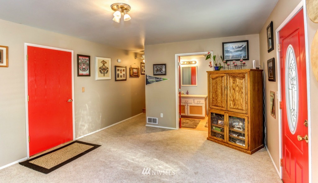 1447 Hillspring Road Bellingham, WA 98226 - Photo 13 of 24 Gallery Image 13