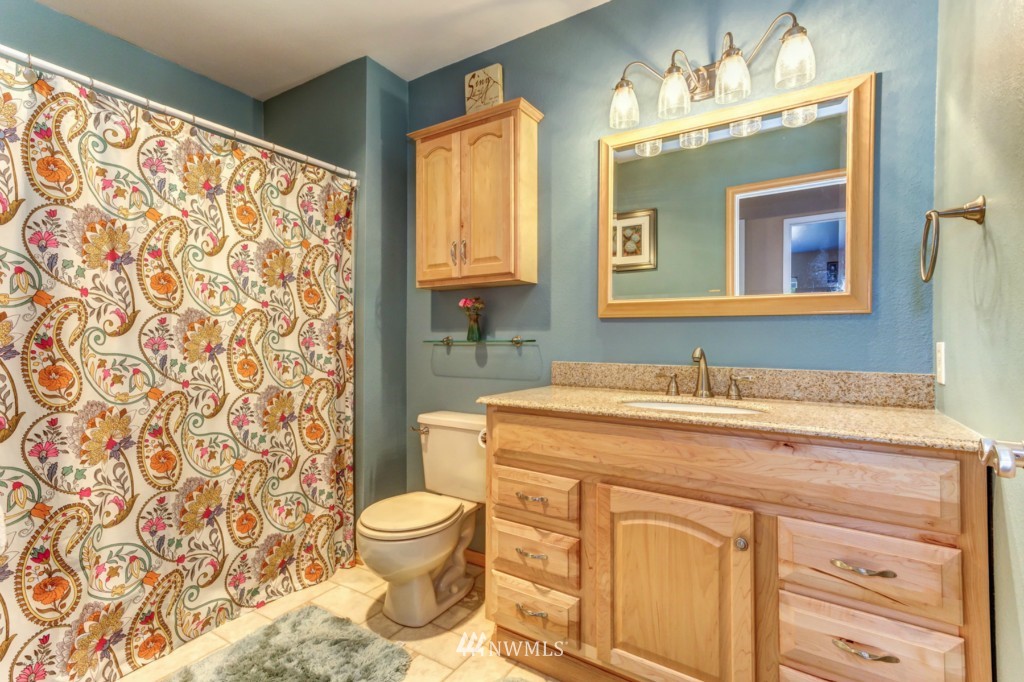 1447 Hillspring Road Bellingham, WA 98226 - Photo 14 of 24 Gallery Image 14