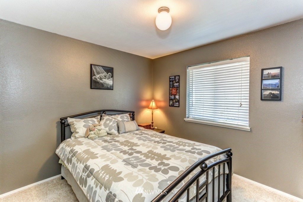 1447 Hillspring Road Bellingham, WA 98226 - Photo 15 of 24 Gallery Image 15