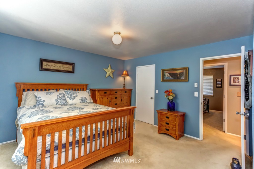 1447 Hillspring Road Bellingham, WA 98226 - Photo 16 of 24 Gallery Image 16