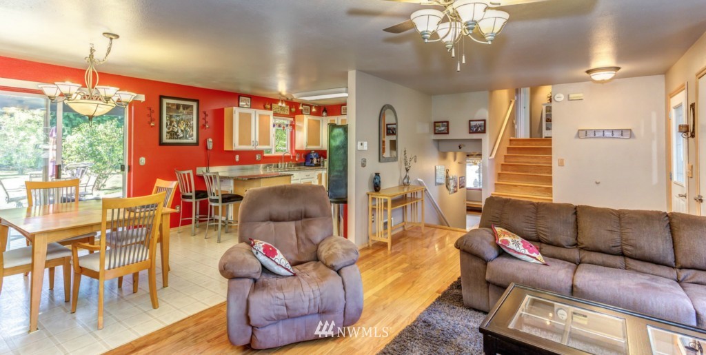 1447 Hillspring Road Bellingham, WA 98226 - Photo 7 of 24 Gallery Image 7