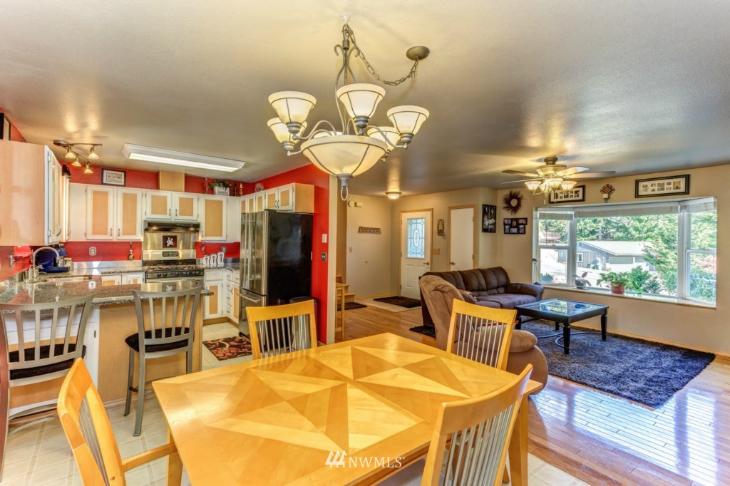 1447 Hillspring Road Bellingham, WA 98226 - Photo 10 of 24 Gallery Image 10