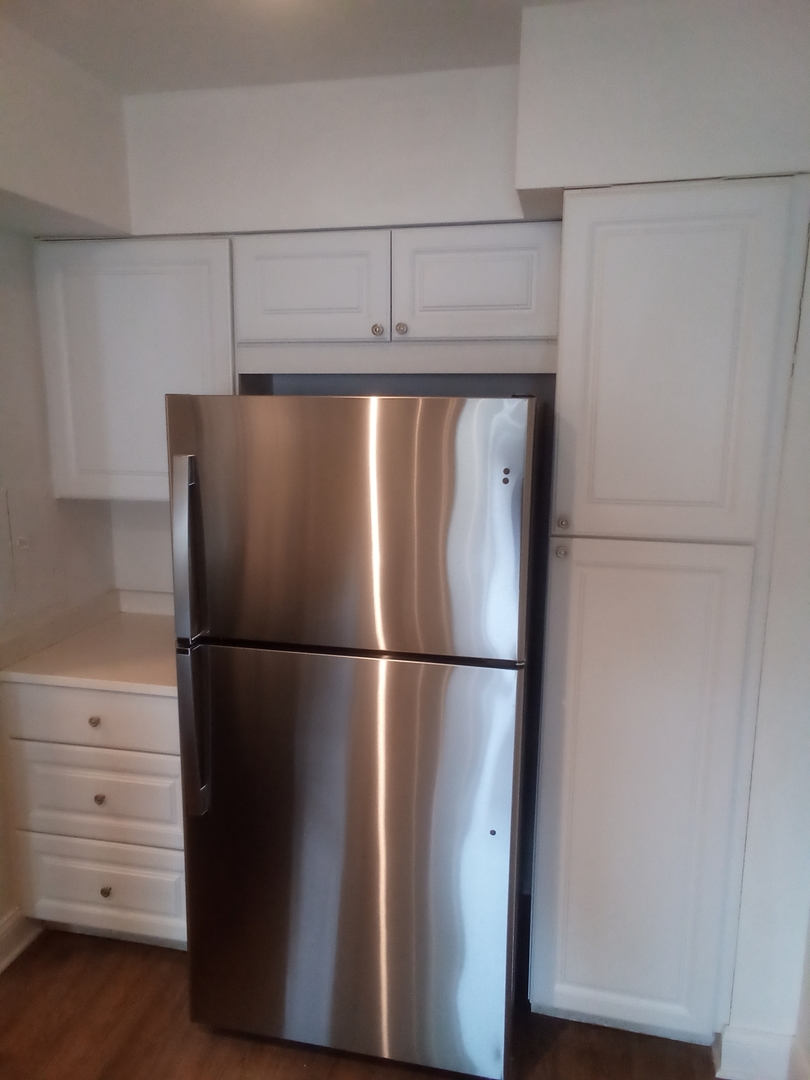 835 Ridge Avenue, Unit 206 Evanston, IL 60202 - Photo 9 of 26