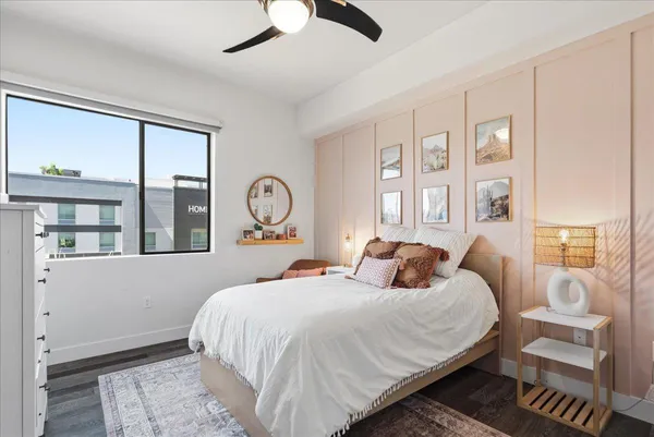 $1,895 | 3131 North Central Avenue, Unit 4001, Phoenix, AZ 85012