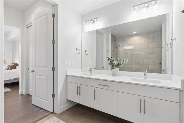 $1,895 | 3131 North Central Avenue, Unit 4001, Phoenix, AZ 85012