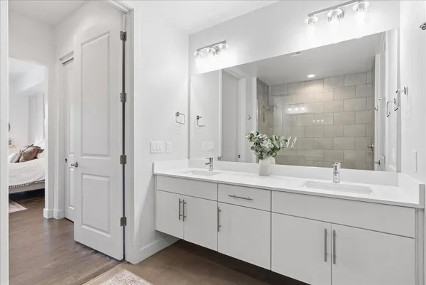 $1,895 | 3131 North Central Avenue, Unit 4001, Phoenix, AZ 85012