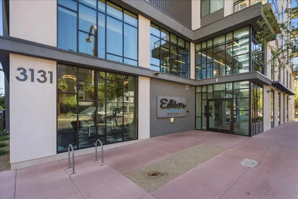 $1,895 | 3131 North Central Avenue, Unit 4001, Phoenix, AZ 85012