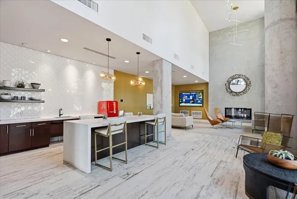 $1,895 | 3131 North Central Avenue, Unit 4001, Phoenix, AZ 85012