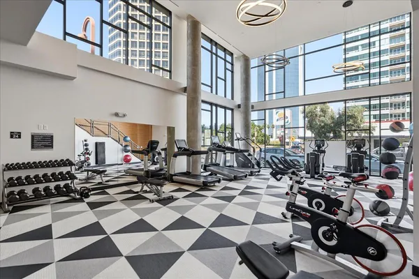 $1,895 | 3131 North Central Avenue, Unit 4001, Phoenix, AZ 85012