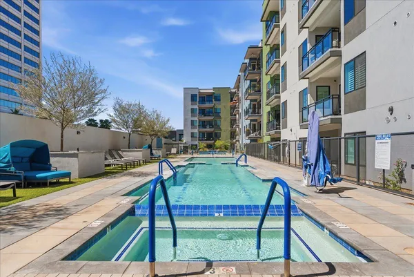 $1,895 | 3131 North Central Avenue, Unit 4001, Phoenix, AZ 85012