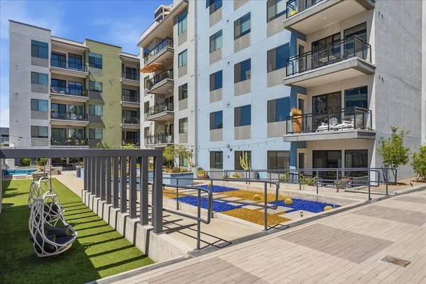 $1,895 | 3131 North Central Avenue, Unit 4001, Phoenix, AZ 85012