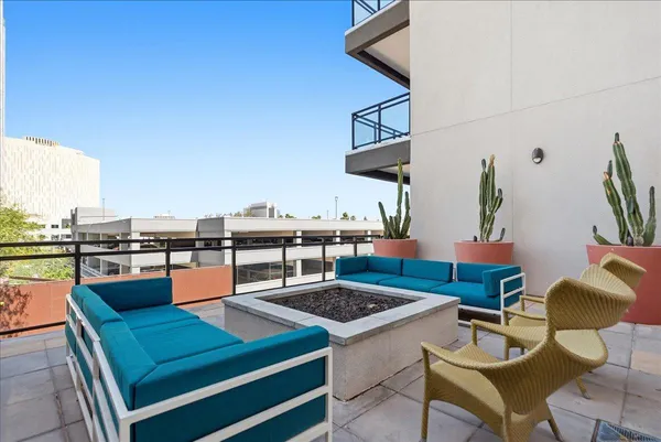 $1,895 | 3131 North Central Avenue, Unit 4001, Phoenix, AZ 85012