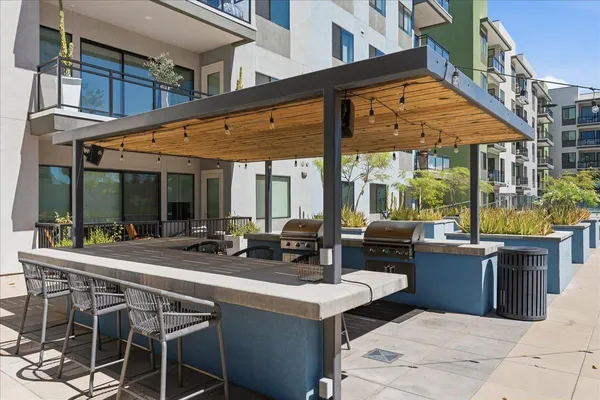 $1,895 | 3131 North Central Avenue, Unit 4001, Phoenix, AZ 85012