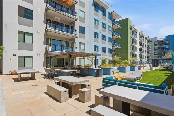 $1,895 | 3131 North Central Avenue, Unit 4001, Phoenix, AZ 85012