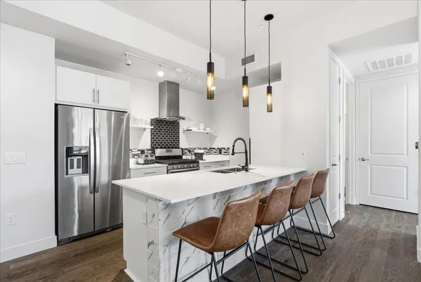 $1,895 | 3131 North Central Avenue, Unit 4001, Phoenix, AZ 85012