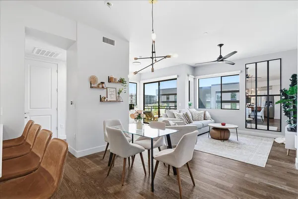 $1,895 | 3131 North Central Avenue, Unit 4001, Phoenix, AZ 85012