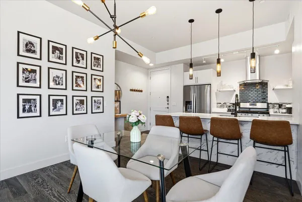 $1,895 | 3131 North Central Avenue, Unit 4001, Phoenix, AZ 85012