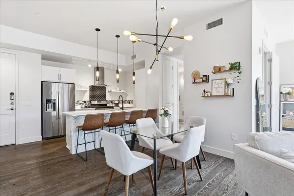 $1,895 | 3131 North Central Avenue, Unit 4001, Phoenix, AZ 85012