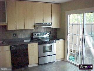 109 Burning Tree Lane Reading, PA 19607 - Photo 3 of 6 Gallery Image 3