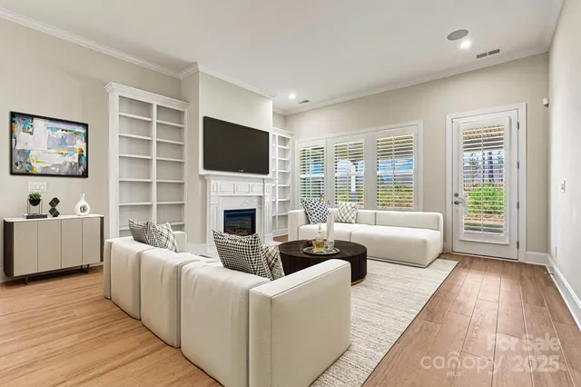 $699,900 | 8439 Profit Lane, Charlotte, NC 28215