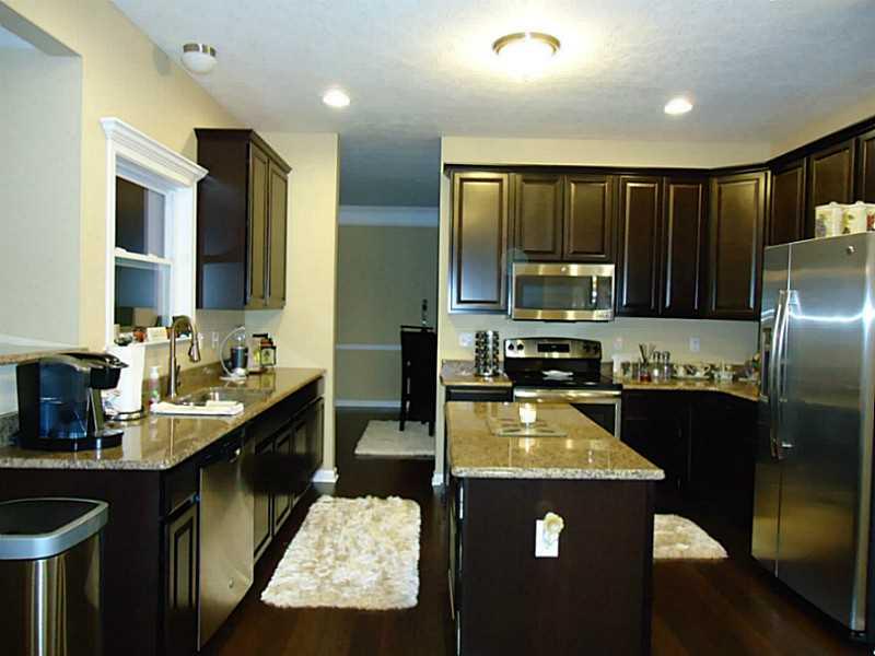 449 Beech Drive McKees Rocks, PA 15136 - Photo 12 of 24 Kitchen.