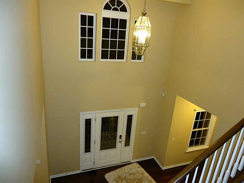 449 Beech Drive McKees Rocks, PA 15136 - Photo 5 of 24 Entry/Foyer.